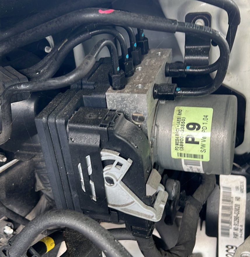 2019 Hyundai i30 PD - Anti-lock Braking System Pump/Modulator PN: 61589-43100 58900-G3850