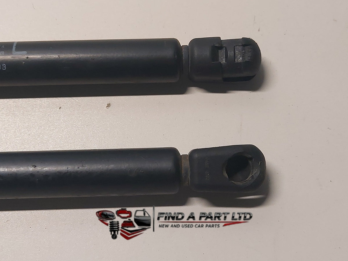 2013 Ford Territory SZ - BONNET STRUT PAIR PN: AR79 16C826