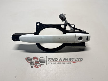 2016 Mitsubishi Outlander GF*W - Right Front Exterior Door Handle PN:
