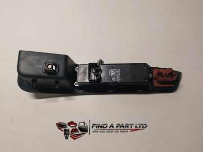 Nov 2006 to Sep 2009 - Mitsubishi Outlander ZG - Right Front Master Power Window Switch
