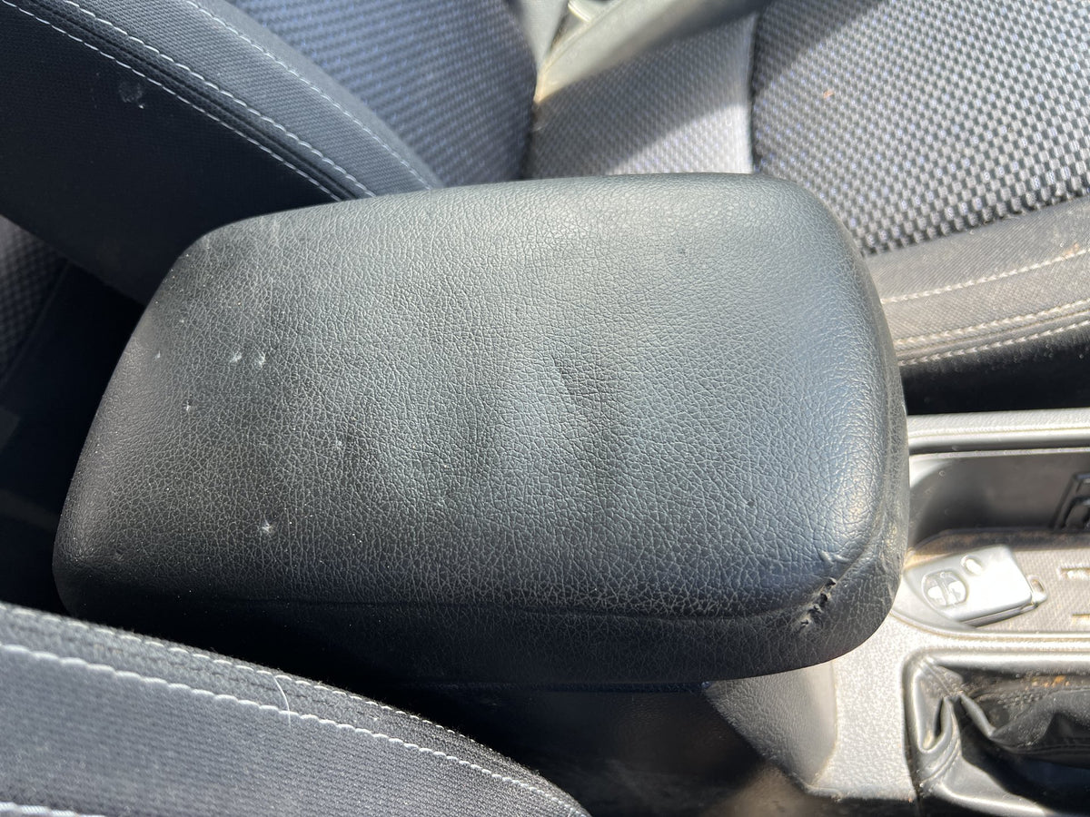 2013 Subaru Forester SJ5 - Console Lid PN: