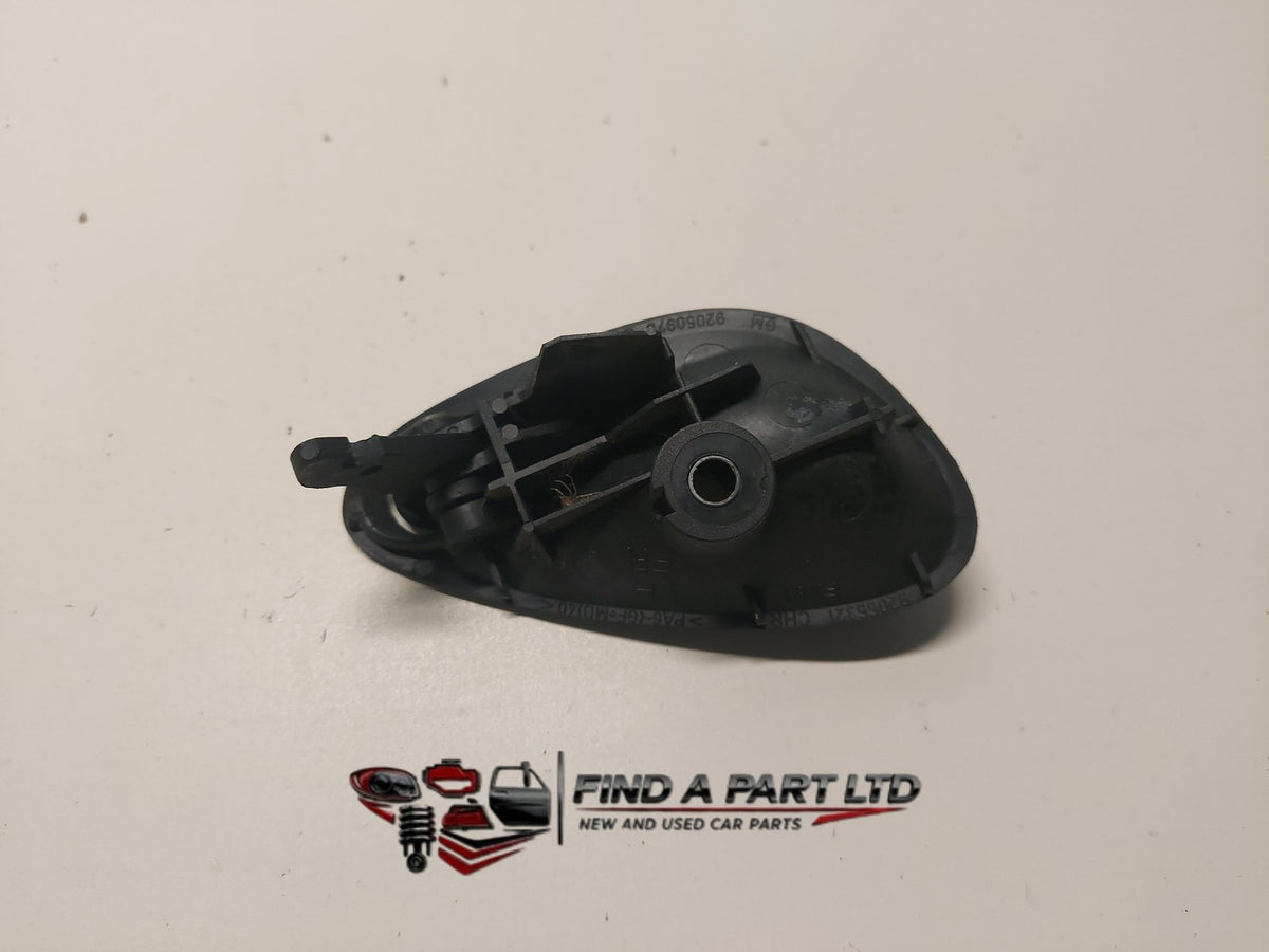 2003 Holden Commodore VY - Left Front Door Interior Handle PN: