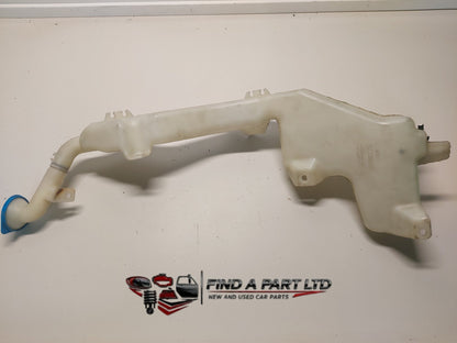 2007 Honda CR-V RE4 - Washer Bottle PN: