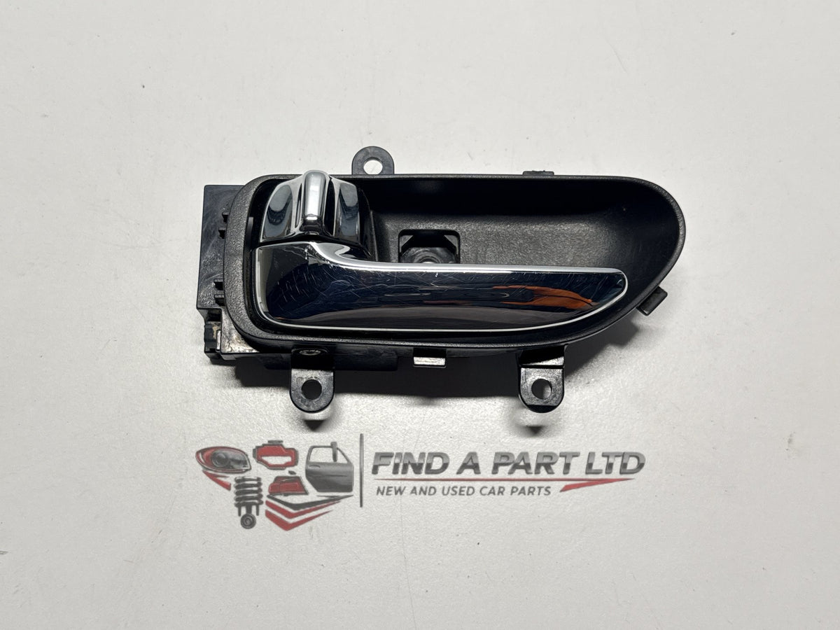 2006 Nissan X-Trail T30 - Left Rear Door Interior Handle PN: