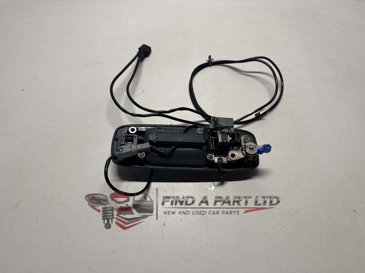 2006 Nissan X-Trail T30 - Right Front Exterior Door Handle PN:
