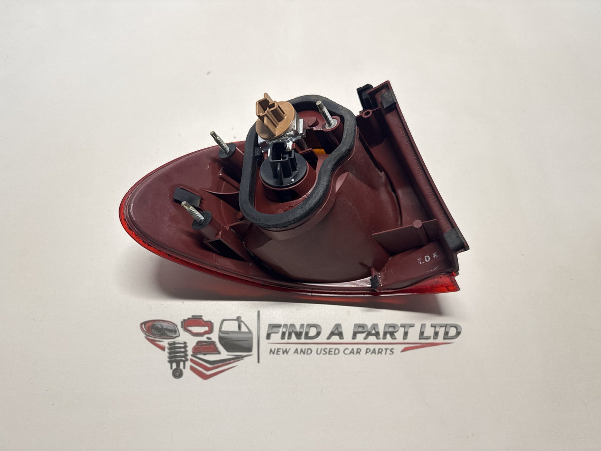 1998 Toyota Caldina - Right Taillight PN: 21-36