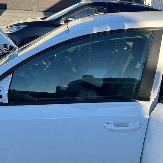 Oct 2008 to Mar 2013- Volkswagen Golf Gen 6 Hatchback 5 Door- Left Front Door Window
