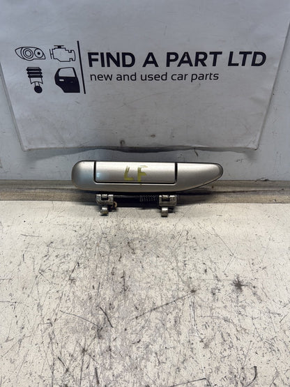 1995-2002 Nissan Primera P11 - Left Front Door Exterior Handle PN: