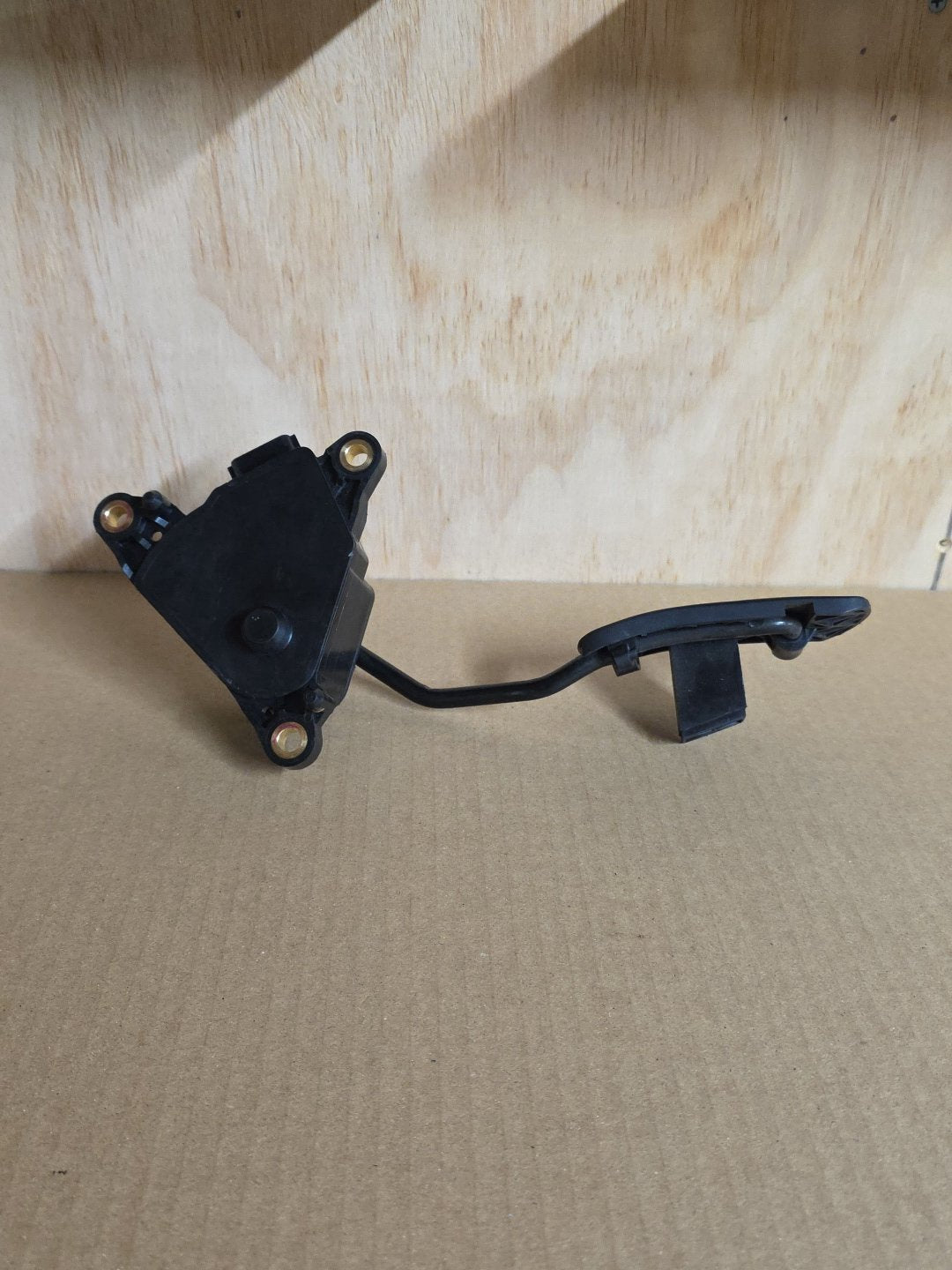 2004-2013 Nissan Tiida C11 C11- Accelerator Pedal PN: 2016A 01175