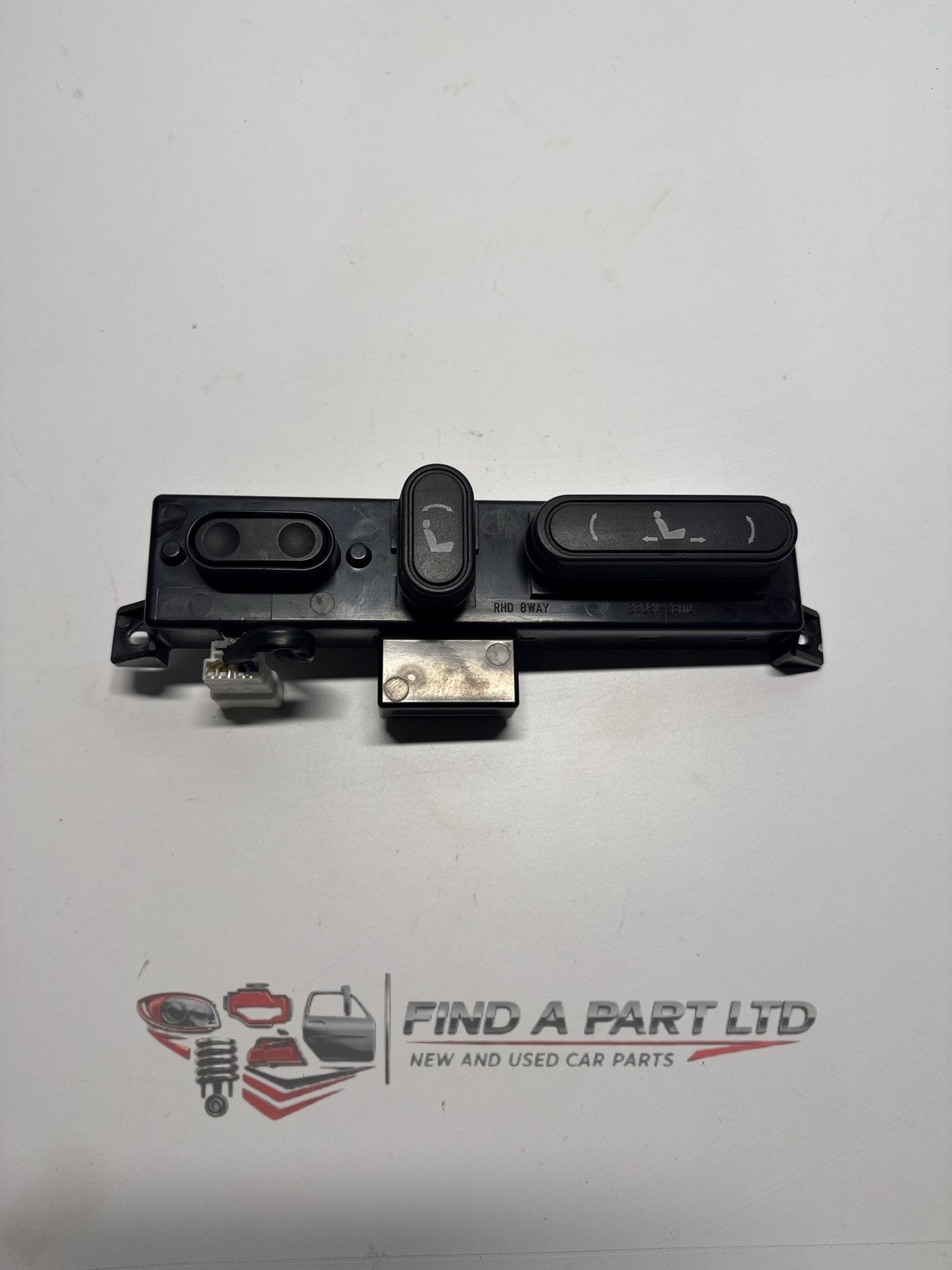 2005-2013 Hyundai Santa Fe - Right Front Seat Switch PN: