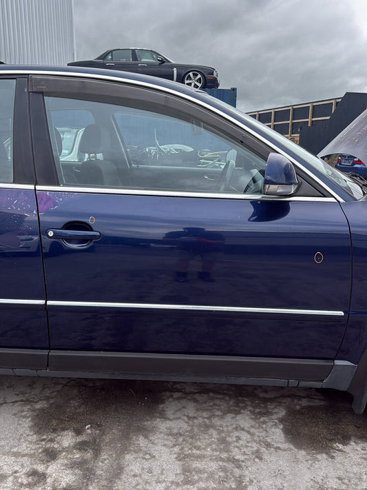 1998-2005 Volkswagen Passat- Right Front Door Shell PN: