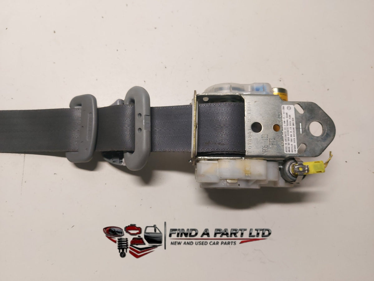2005 Toyota Estima R30 - Left Front Seat Belt PN: 7J2950-P