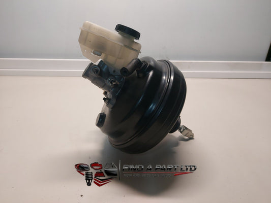 2009 Nissan Skyline Crossover J50 - Brake Booster and Master Cylinder Assembly PN: 0204053358