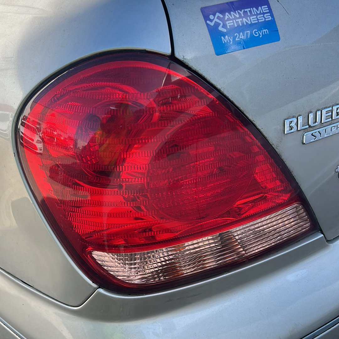 2004 Nissan Bluebird G10 QG10 - Left Taillight PN: 01-215-19HIL-R. 11741