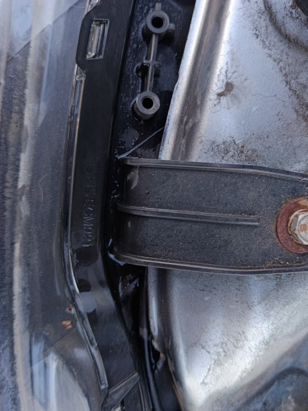 2013 Mitsubishi Outlander ZJ- Right Headlight PN: non hid